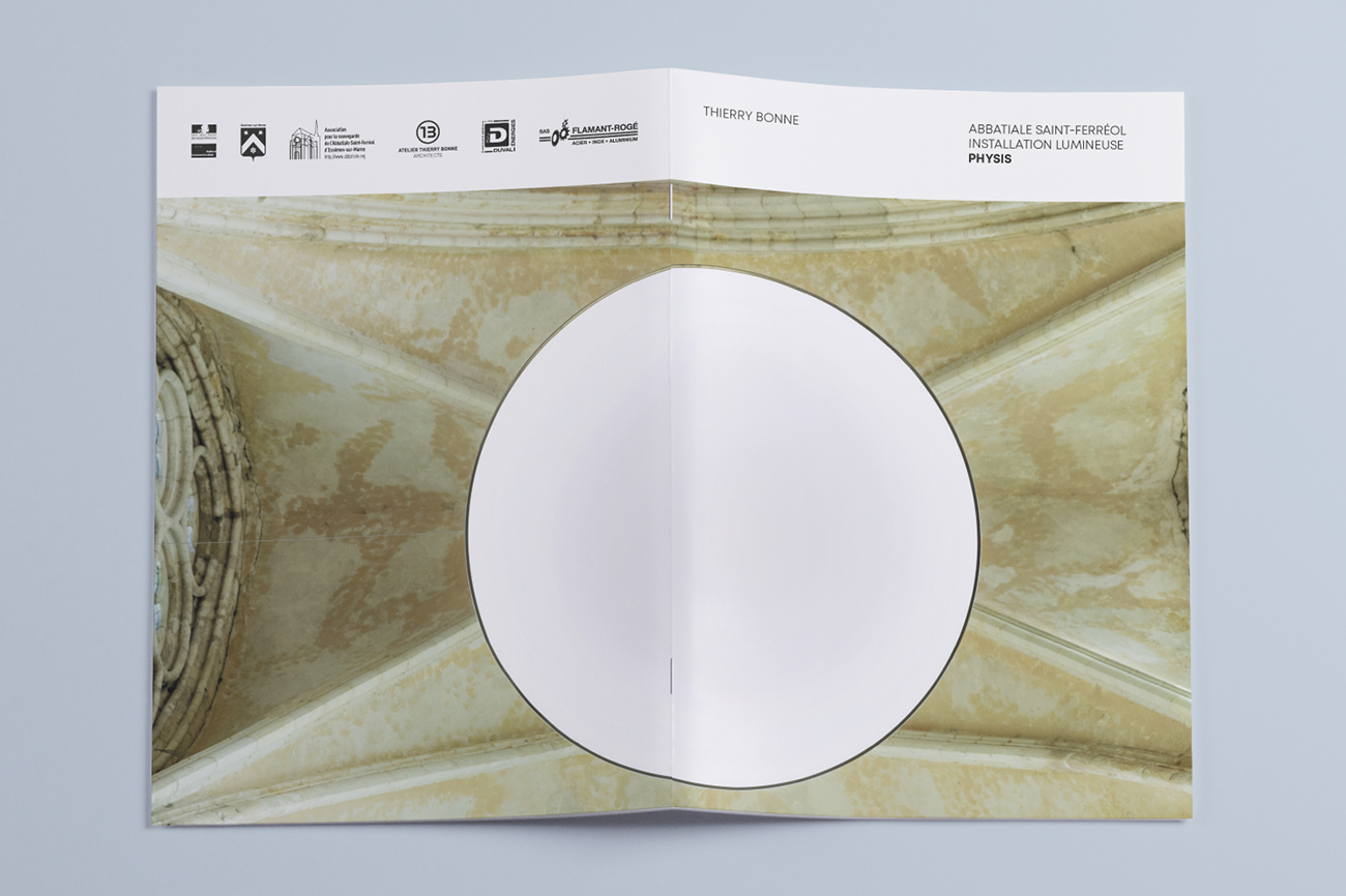 Design graphique catalogue exposition art contemporain Thierry Bonne mise en page Waixing installation Physis
