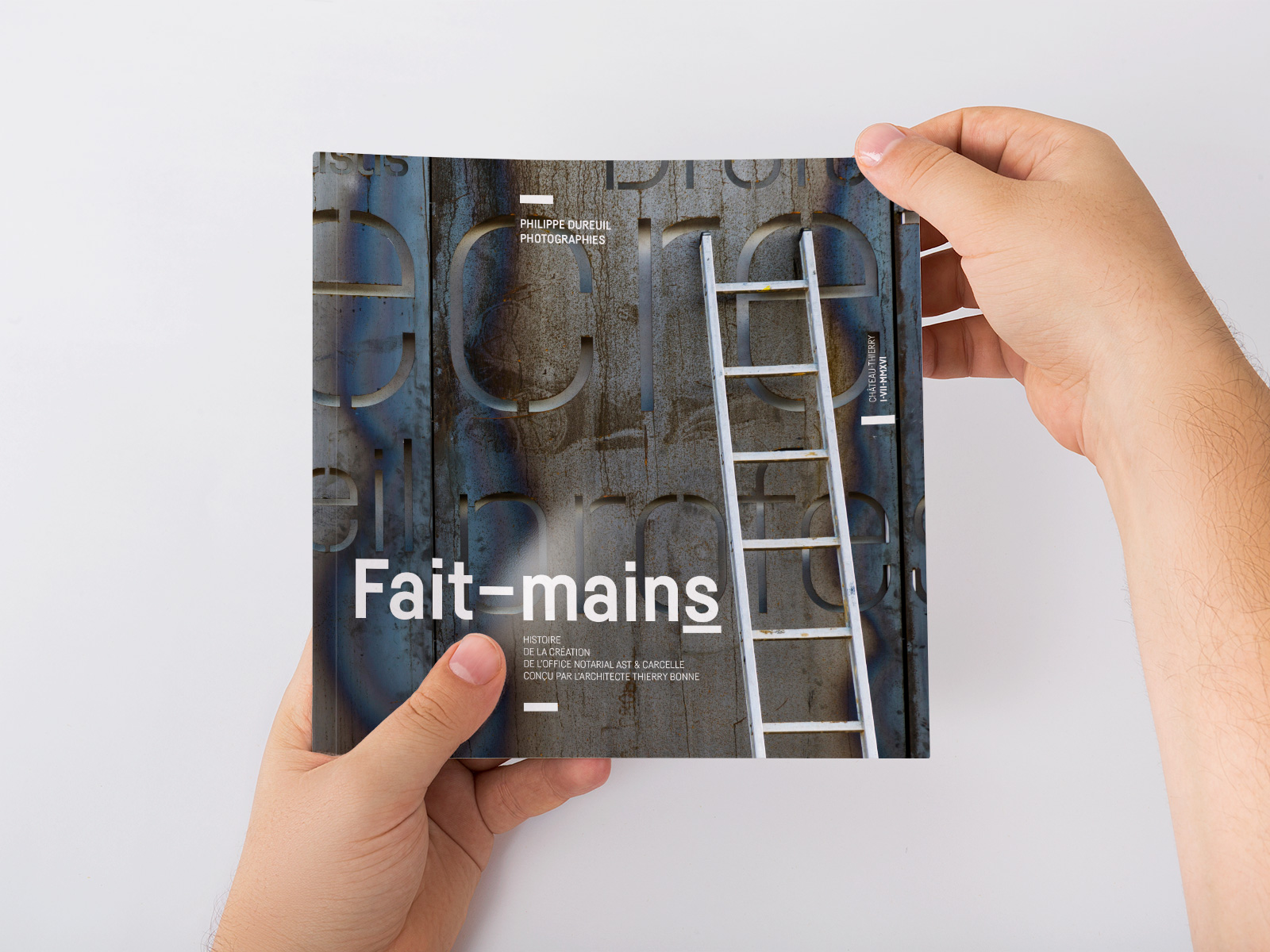 Mise en page catalogue photographies Dureuil Ast Carcelle graphisme éditorial Waixing typographie photos