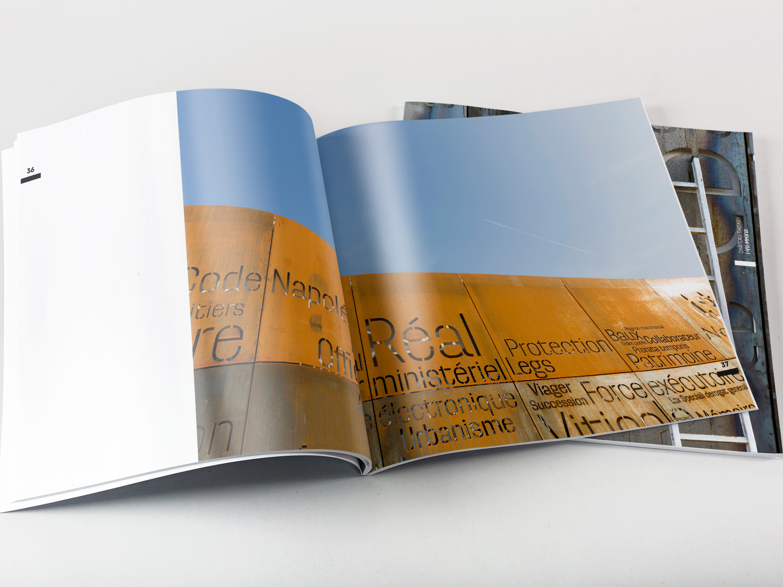 Graphisme éditorial catalogue photographies Dureuil Ast Carcelle Waixing mise en page portraits typographie