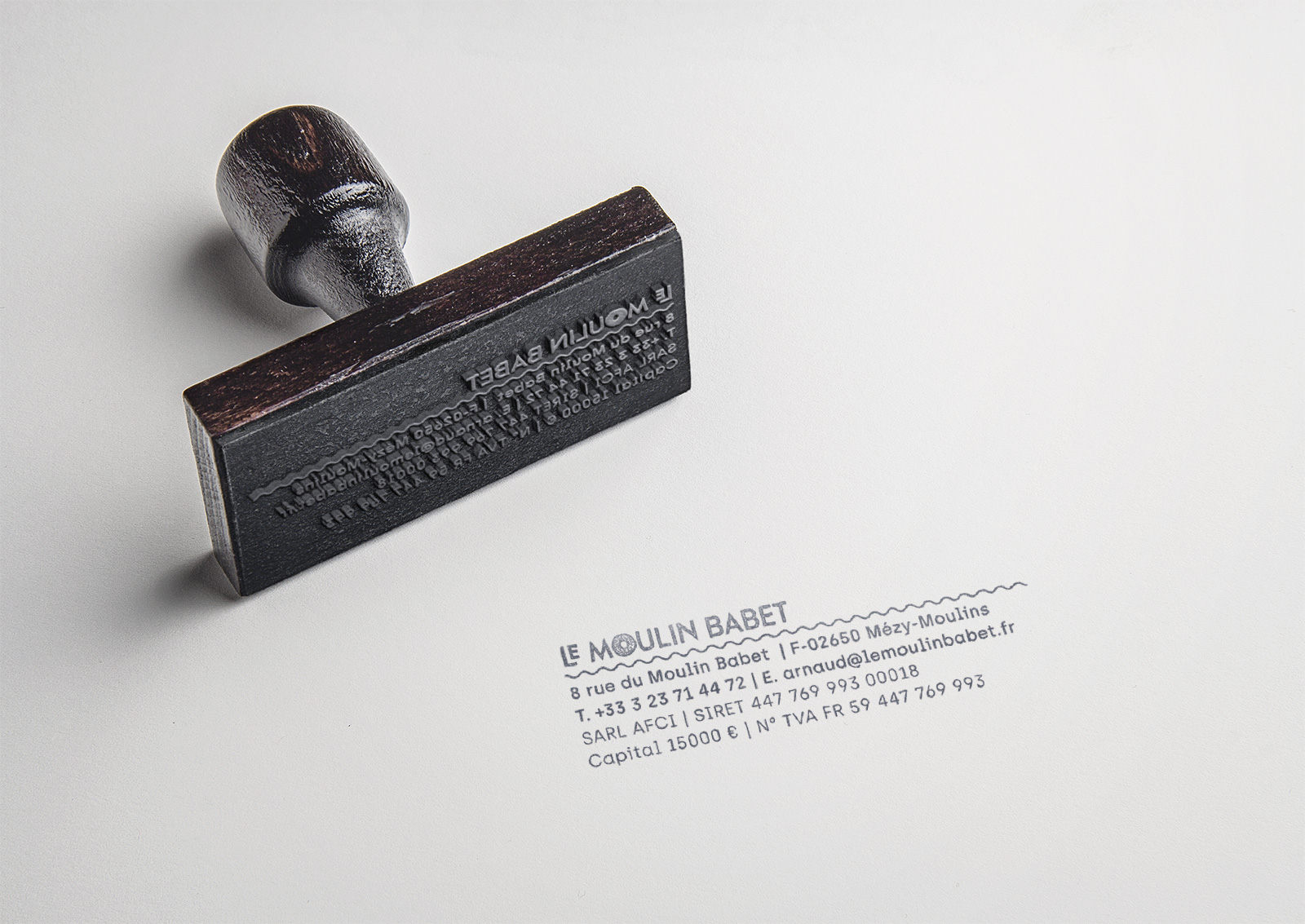 Design graphique identité visuelle restaurant Le Moulin Babet Waixing logo typographie supports print couleurs branding