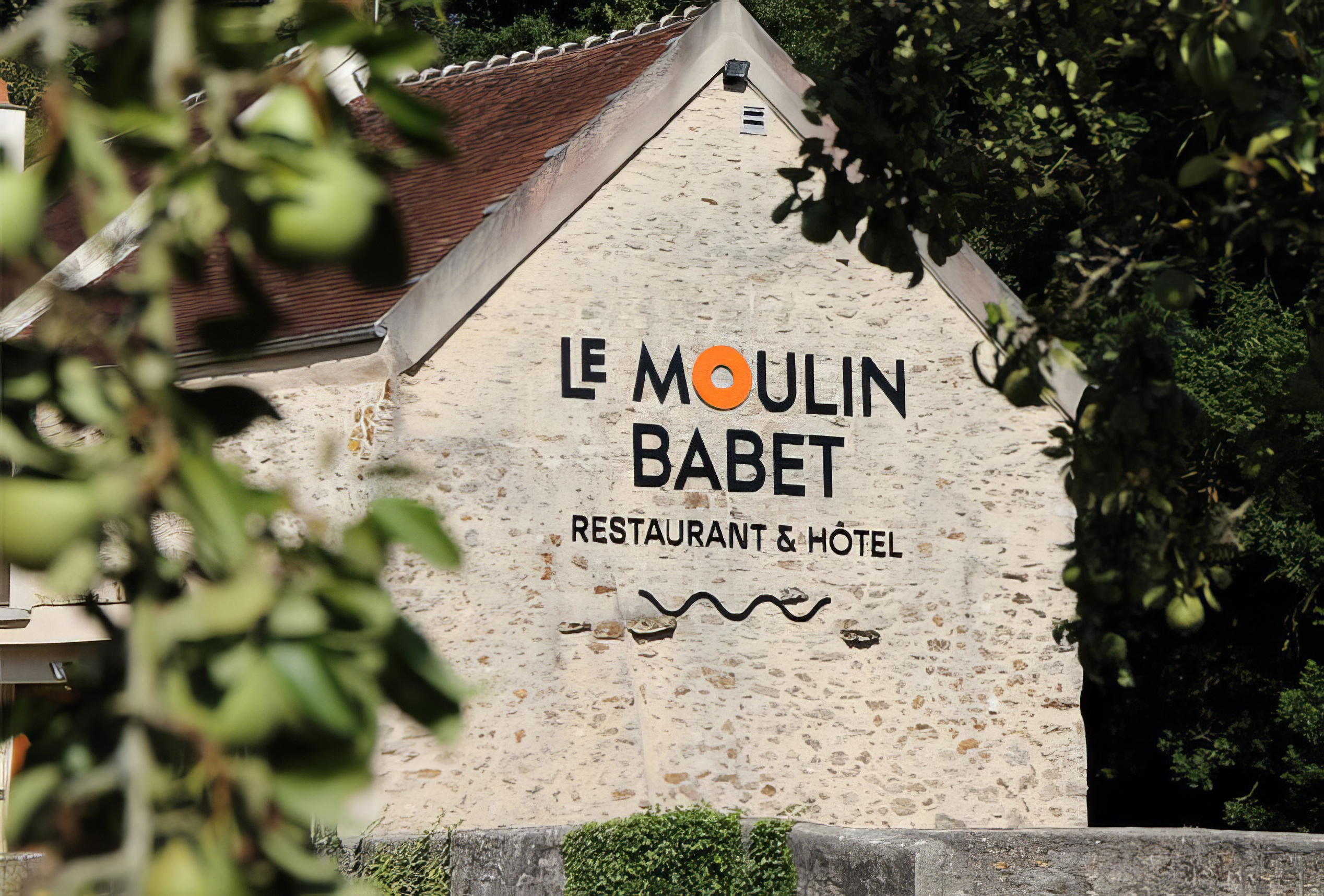 Design graphique identité visuelle restaurant Le Moulin Babet Waixing logo typographie palette couleurs supports print