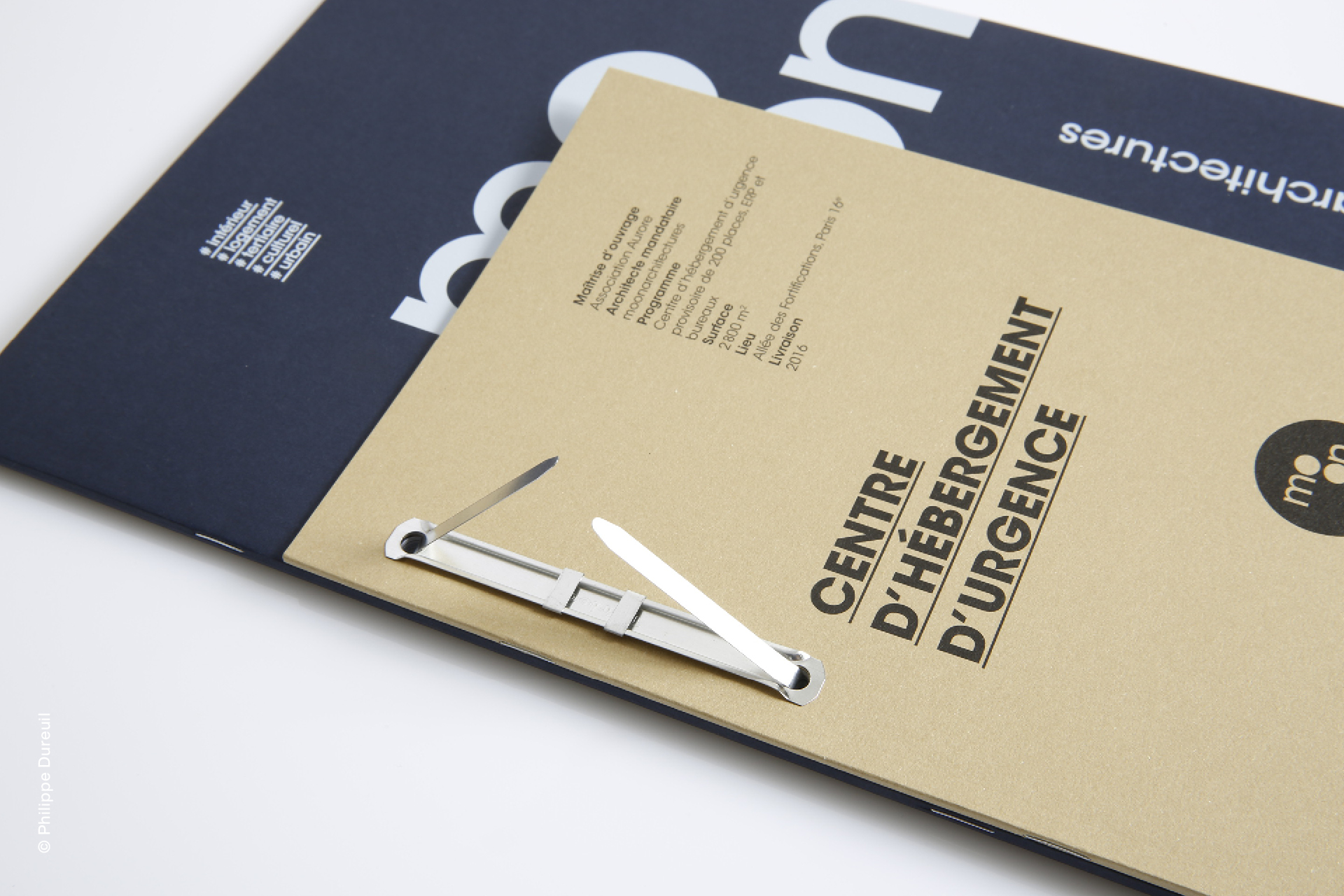 Design graphique Moon Architectures Waixing mise en page éditoriale portfolio architecture contemporaine identité visuelle