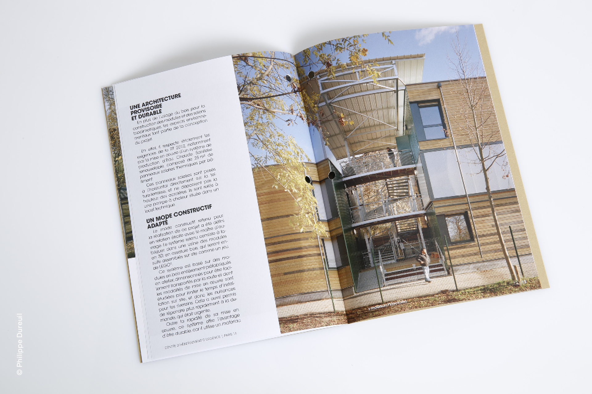 Graphisme Moon Architectures Waixing mise en page design éditorial branding architectural identité visuelle portfolio agence