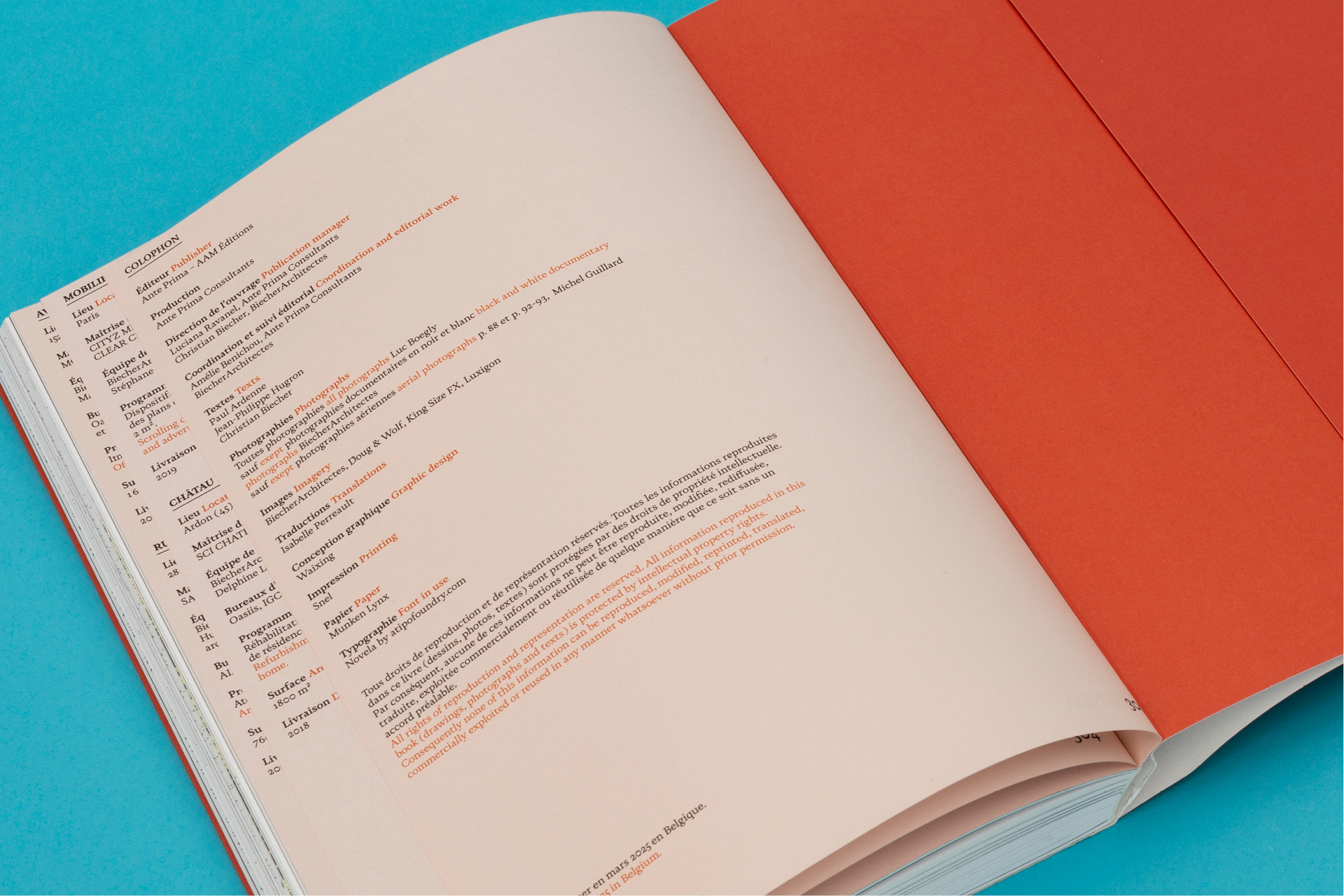 Graphisme éditorial pour livre d’architecture contemporaine présentant les projets et réalisations de l’architecte Christian Biecher avec mise en page élégante et typographie soignée
