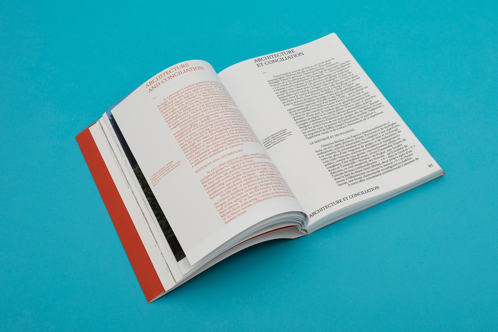 Graphisme éditorial pour livre d’architecture contemporaine, mettant en valeur les projets de l’architecte Christian Biecher avec mise en page soignée et typographie moderne.