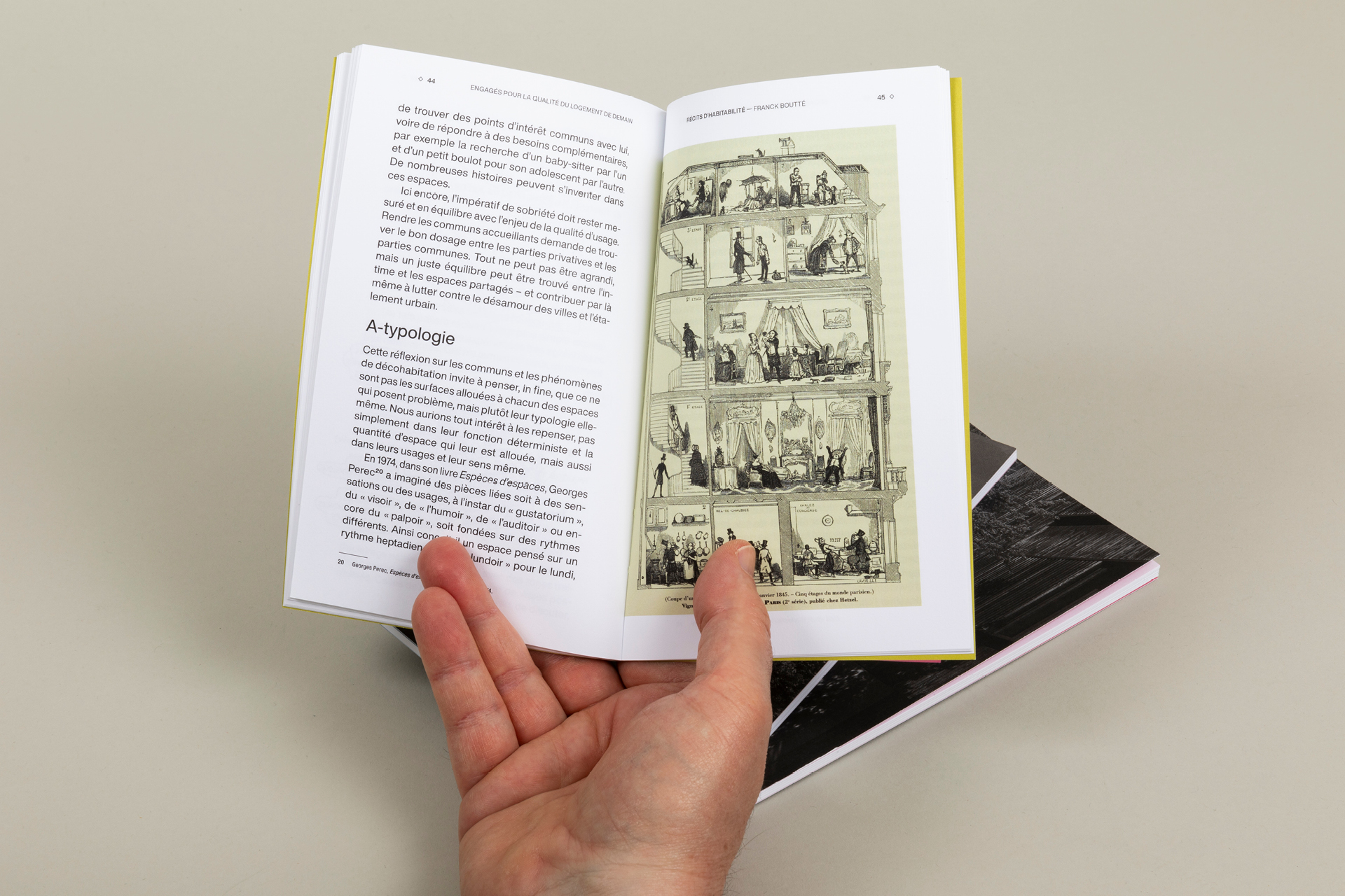 Design graphique de coffret éditorial architecture et logement – mise en page de publications sur le renouvellement urbain et les territoires contemporains